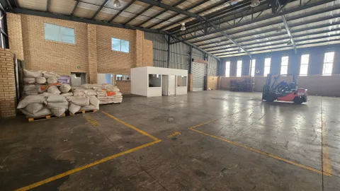 Stand 335, 335 Angus Crescent, Northlands Business Park, Hoogland